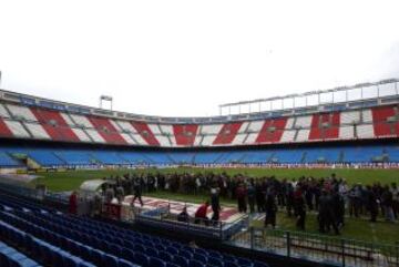 Minuto de silencio del Atl谷tico de Madrid y sus empleados.