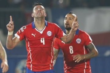 El 'Huaso' Isla tuvo su revancha de 2015, cuando anotó el único gol en la victoria 1-0 que clasificó a Chile a semifinales de Copa América. Fue héroe.