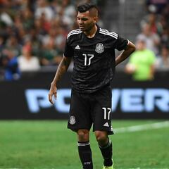 Jesús 'Tecatito' Corona, en duda para jugar el viernes con México