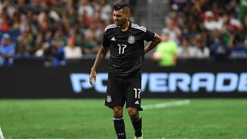 Jesús 'Tecatito' Corona, en duda para jugar el viernes con México