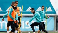Varane, Cristiano y Lucas, en el entrenamiento del Real Madrid.