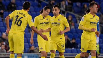 Los jugadores del Villarreal celebran un gol. 