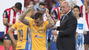 Cambia protocolo de premiación por culpa de Aquino, Vargas y otros jugadores de Tigres