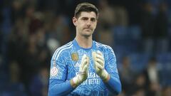 MADRID, SPAIN - MARCH 02: Goal keeper Thibaut Courtois of Real Madrid gestures at the end of the Copa del Rey semi final football match between Real Madrid and Barcelona at Santiago Bernabeu Stadium in Madrid, Spain on March 02, 2023. (Photo by Burak Akbulut/Anadolu Agency via Getty Images)