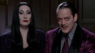 la familia addams pelicula 1991 anjelica huston raul julia