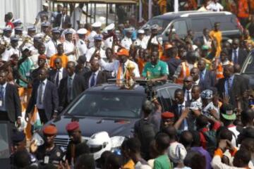 La ciudad de Abidjan se llenó de una multitud de marfileños deseosos de ver a su selección como campeones de África. El Presidente de Costa de Marfil, Alassane Ouattara, acompañó al equipo en su recorrido. 