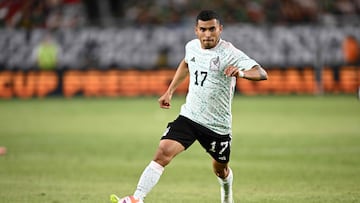 Orbelín Pineda drives the ball during a match with Mexico.