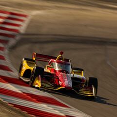 Álex Palou sale tercero a por los McLaren