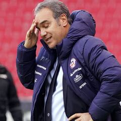 Vargas queda fuera de la Roja