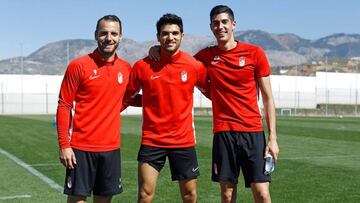 Soldado, Anto&ntilde;&iacute;n y Carlos Fern&aacute;ndez en un entrenamiento del Granada.