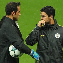 Prensa inglesa postula a Bravo para llegar al arco del Arsenal