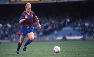 Koeman during his Barça days