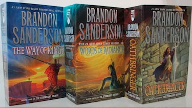 Brandon Sanderson, escritor: “La ignorancia inconsciente es preferible a la estupidez informada”
