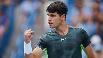 MASON, OHIO - AUGUST 18: Carlos Alcaraz of Spain reacts to winning a point against Max Purcell of Australia during their quarterfinal match at the Western & Southern Open at Lindner Family Tennis Center on August 18, 2023 in Mason, Ohio.   Aaron Doster/Getty Images/AFP (Photo by Aaron Doster / GETTY IMAGES NORTH AMERICA / Getty Images via AFP)