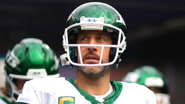 How much is Aaron Rodgers' contract worth?