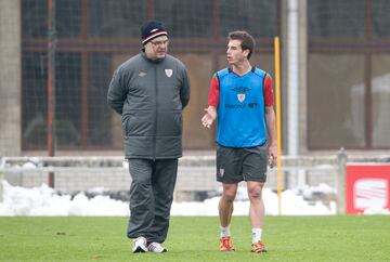 Foto tomada en 2012 cuando Iñigo era jugador del Athletic de Bilbao y era dirigido por Bielsa.