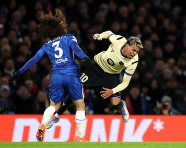 Cucurella se ‘come’ a Lamine