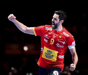 Los Hispanos tienen clavada la herida de no haber ido a R¨ªo y ganaron el Europeo para lograr el billete. S¨®lo les falta un oro ol¨ªmpico para la triple corona. Ra¨²l Entrerr¨ªos (39 a?os) hab¨ªa elegido Tokio para su adi¨®s. Aguinagalde, Morros y Guardiola pue