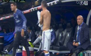 While Carvajal gets dressed, Villarreal win their penalty