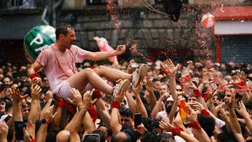 Ambiente tras el "Chupinazo" que abre las fiestas de San Fermín 2025.