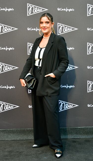 Carlota Uribarri posa en la alfombra roja de la la presentación de la nueva campaña del Corte Inglés 'New' en Madrid.
 
 
 