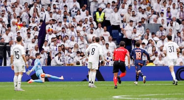 El mago de Moaña filtró un pase Williot Swedberg que definió solo ante Courtois.