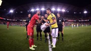 James Rodr&iacute;guez, antes de iniciar el amistoso contra Per&uacute; en el que sali&oacute; lesionado en el segundo tiempo.