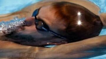 <b>RÉCORD.</b> Tancock bate el récord mundial en 50 metros espalda.