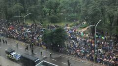 ¡Impresionante recibimiento a Boca en su llegada a Tucumán!