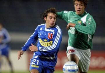 La primera parte de Marcelo Díaz en Universidad de Chile fue más bien discreta. Carepato nunca estuvo cómodo como lateral derecho, y terminó suplente en el proceso de Markarián. Decidió irse a finales de 2009.