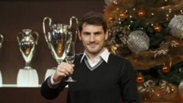 El capitán Iker Casillas llega a Navidad mejor que Diego López
