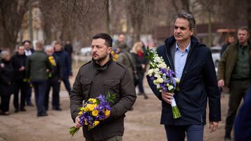 Ukraine's President Volodymyr Zelenskiy and Greek Prime Minister Kyriakos Mitsotakis visit a makeshift memorial to the victims of previous day's drone strike that heavily damaged an apartment building, amid Russia's attack on Ukraine, in Odesa, Ukraine March 6, 2024. Ukrainian Presidential Press Service/Handout via REUTERS ATTENTION EDITORS - THIS IMAGE HAS BEEN SUPPLIED BY A THIRD PARTY