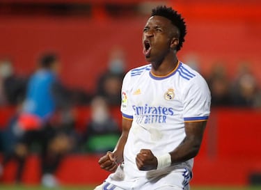 Vinicius contiene todo el fútbol en 25 segundos