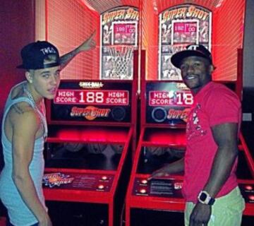 Shooting hoops with the Bieb.
