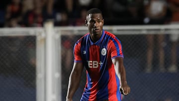 Gremio, interesado en Johan Romaña.