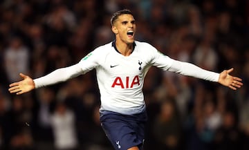 El Tottenham se llevó la victoria en la Carabao Cup frente al Watford en los penaltis. Lamela puso el 2-1 en el marcador tras los goles de alli y Success.