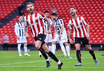 1-1. Íñigo Martínez celebró el primer gol.