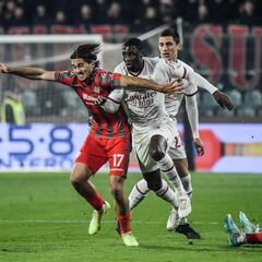 El Milan para y el Nápoles se va: +8