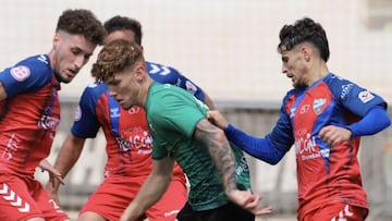 Imagen correspondiente al CD Huétor Vega 1-6 UD Torre del Mar de la J33