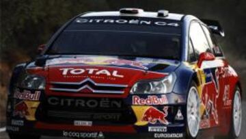 <b>LÍDER INIDISCUTIBLE.</b> Sébastien Loeb está dominando el Rally de Cataluña, después de la primera etapa; por detrás de él, está Sordo.