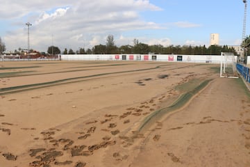 Campos de fútbol destrozados por la DANA en Valencia