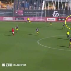 Le podrían acusar de plagio: con 14 años hace el gol de Maradona