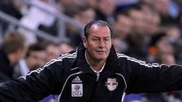 Schalke 04 anuncia el fichaje de Stevens como técnico