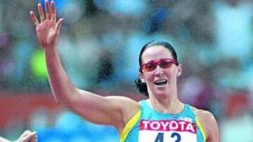 <b>DIFERENCIAS. </b>Jana, en dos imágenes con busto muy distinto.