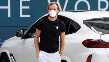 Oficial: Rakitic vuelve seis años después al Sevilla por 1,5M€