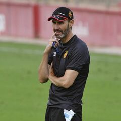 Vicente Moreno recupera efectivos