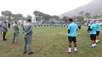 Universitario no puede avanzar
