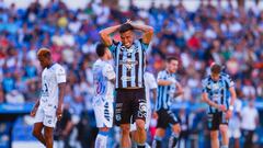 Ángel Sepúlveda se lamenta durante un partido de Querétaro.