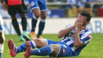 Postiga se duele durante el partido.