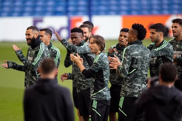 Real Madrid’s Militão to miss Champions League semi-final first leg after yellow card against Chelsea